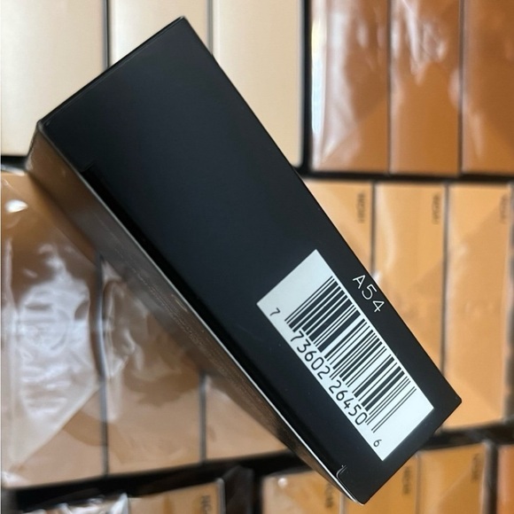 New NW22 MAC Cosmetics Studio Fix Powder Plus Foundation old version - Picture 3 of 3